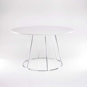 Alzata piccola base in metallo argentato con piano in plex bianco