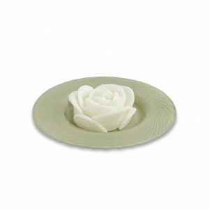 Karma / Piattino vetro verde salvia con rosa cera bianca